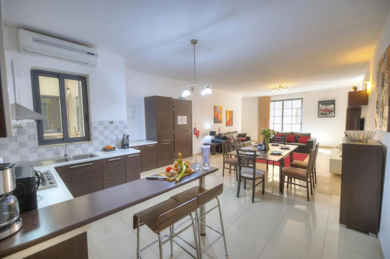 Appartement Large 3 Bedrooms Steps Away From Balluta Bay Bcam2-1 Sliema Malte